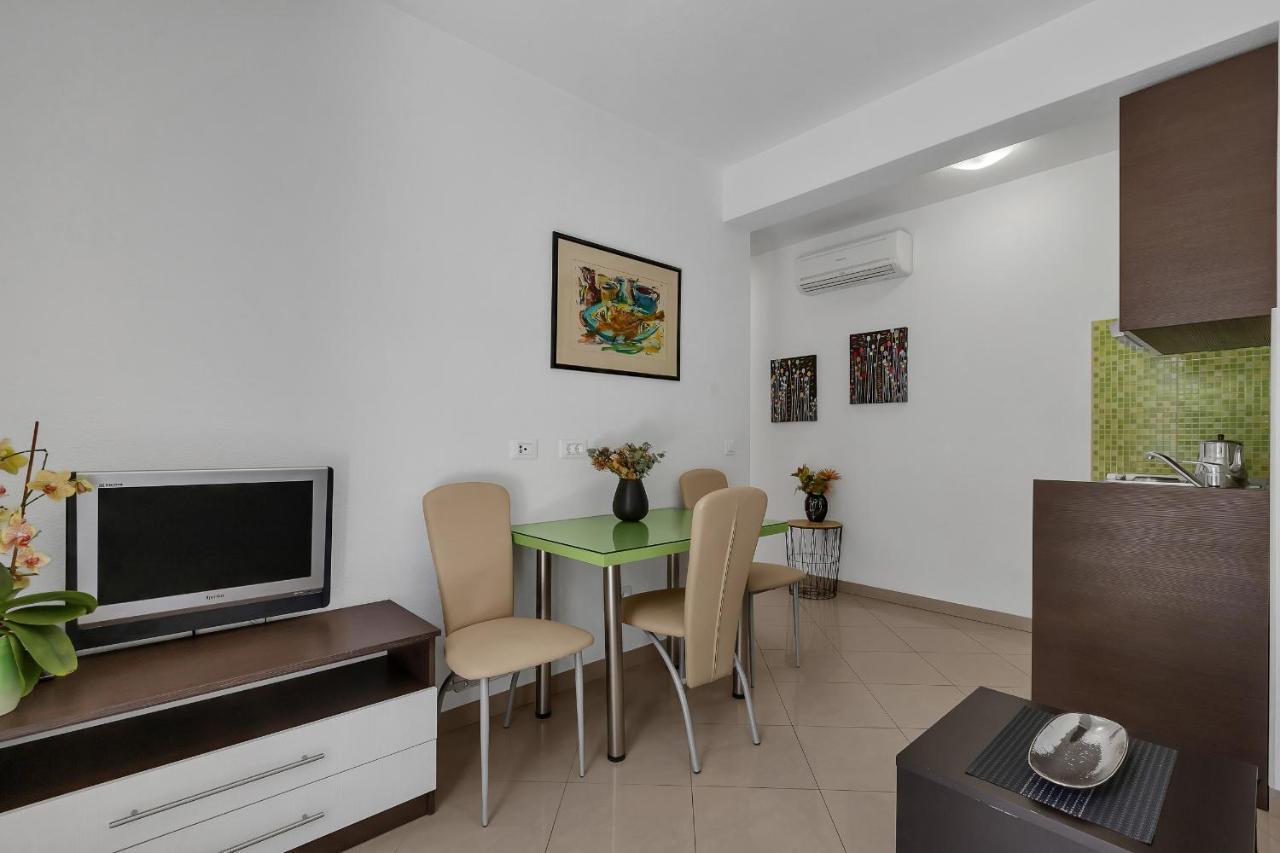 Marinero Apartment Makarska Exterior photo